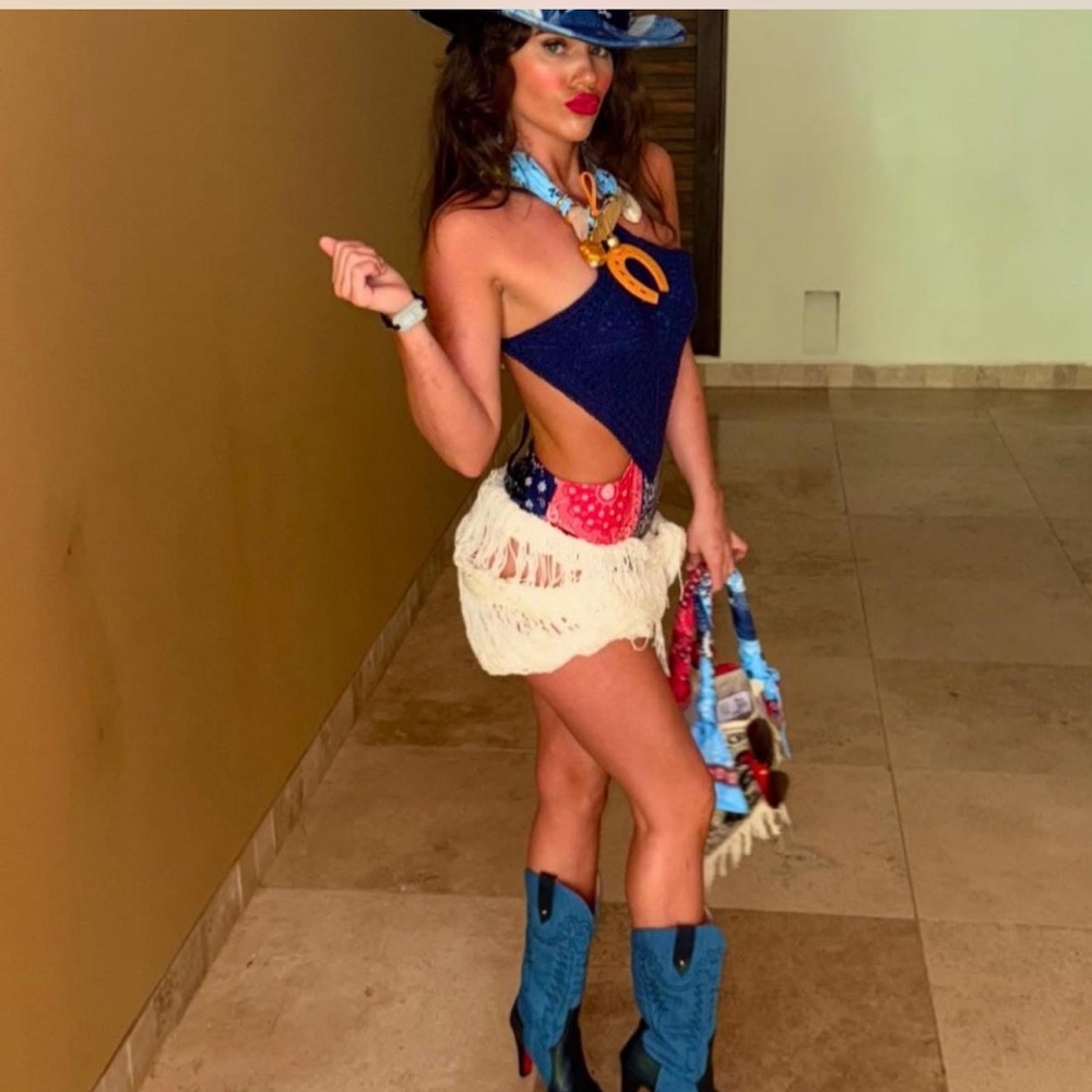 Aqua vendetta Western swim comes with bag swim n skirt n neckace